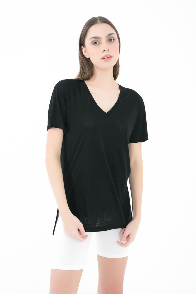 Kısa Kollu T-Shirt, V Yaka Yandan Yırtmaçlı - Boel