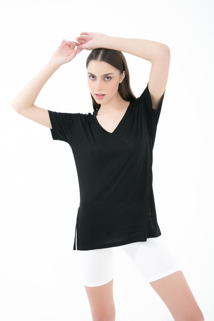 Kısa Kollu T-Shirt, V Yaka Yandan Yırtmaçlı - Boel