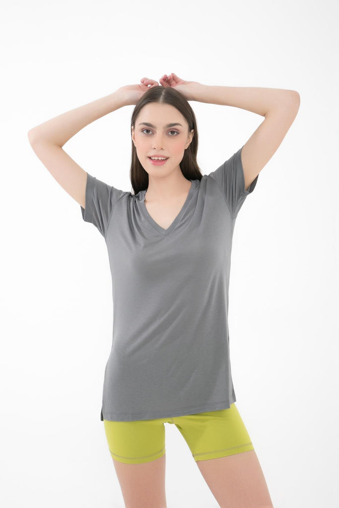 Kısa Kollu T-Shirt, V Yaka Yandan Yırtmaçlı - Boel
