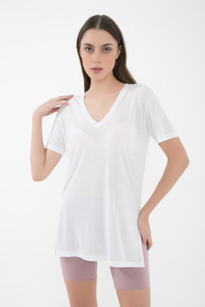 Kısa Kollu T-Shirt, V Yaka Yandan Yırtmaçlı - Boel