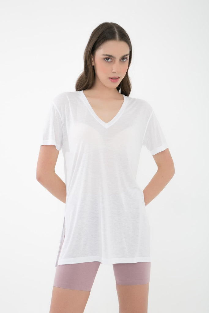Kısa Kollu T-Shirt, V Yaka Yandan Yırtmaçlı - Boel