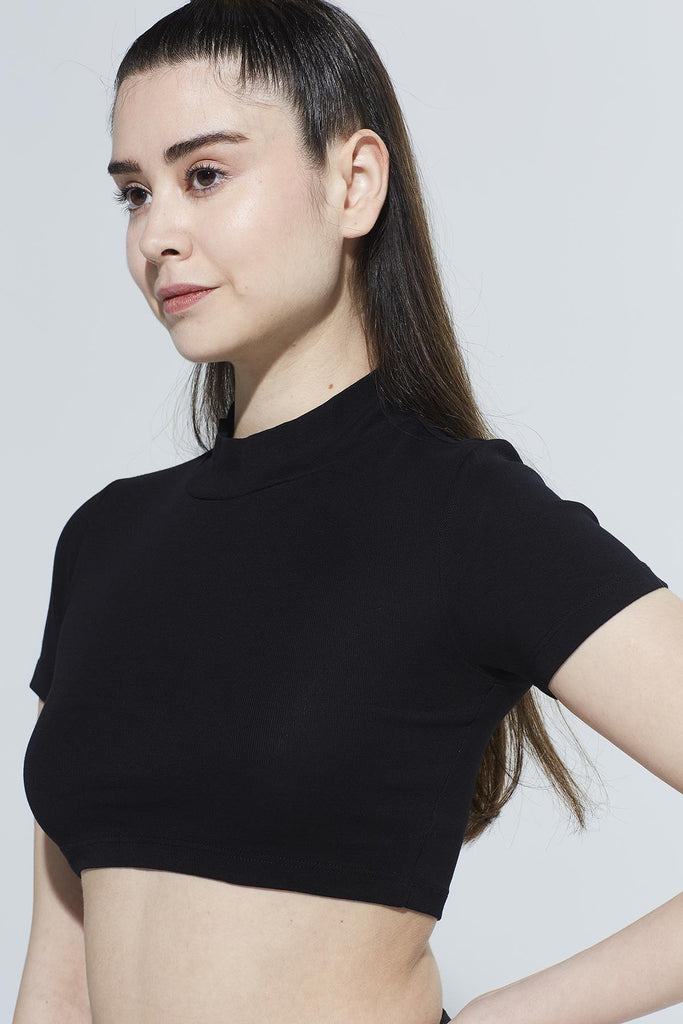 Organik Pamuk Crop T-Shirt, Dik Yaka Ribanalı - Laura