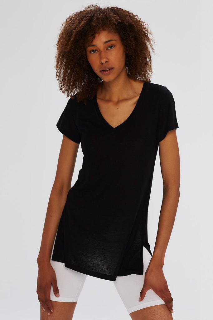 Örme T-Shirt, V Yaka Yırtmaçlı Rahat Kesim - Paloma