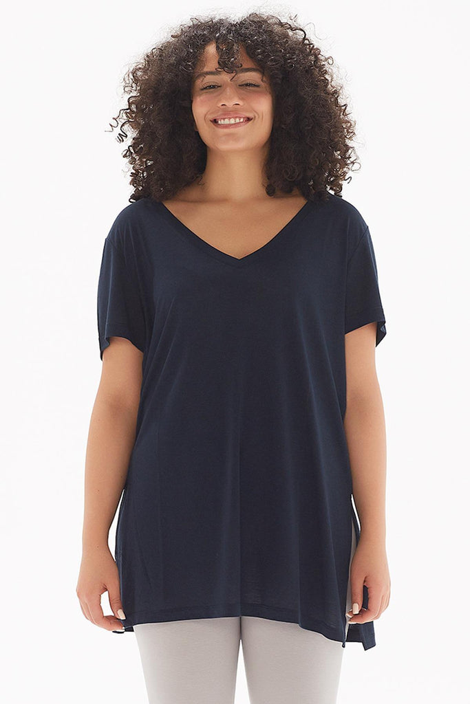 Örme T-Shirt, V Yaka Yırtmaçlı Rahat Kesim - Paloma